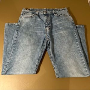 Levis 505 Mens Jeans Size 38x30 Regular Fit Straight Leg Mid Rise Medium Wash